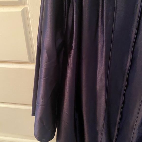 Graduation gown Navy 5’7” by Herff Jones - Picture 5 of 8